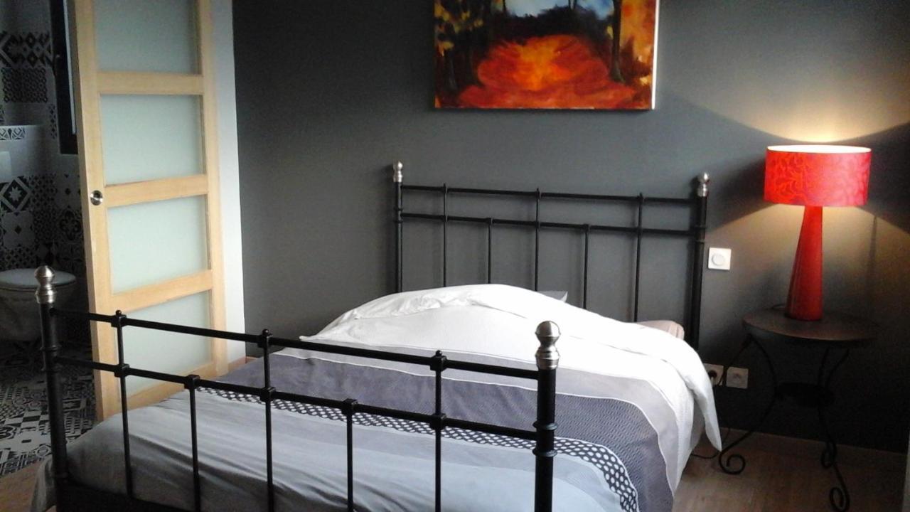 L Atelier Bed and Breakfast Casteljaloux Exteriör bild